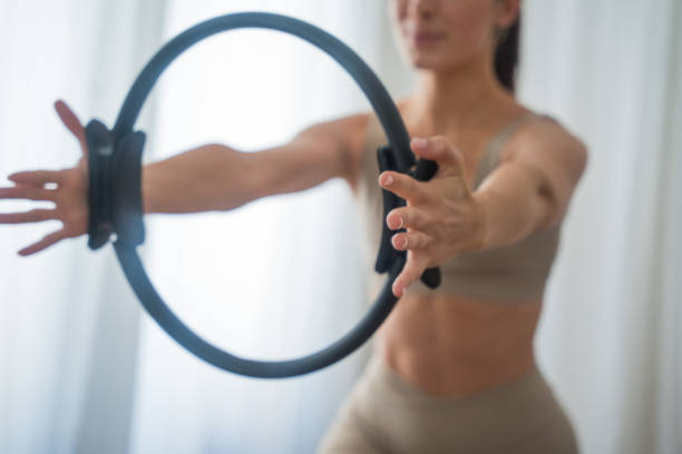 Le yoga agit sur le corps, mais aussi sur l’esprit. En effet, il invite à ralentir. Ainsi, l’alimentation doit suivre ce rythme apaisé. Par conséquent