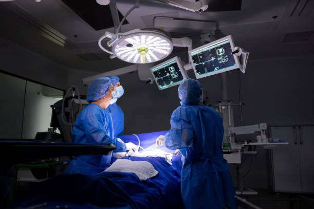 Après une intervention chirurgicale, le corps reste fragilisé. Donc, il nécessite un accompagnement global. En effet, les soins complémentaires